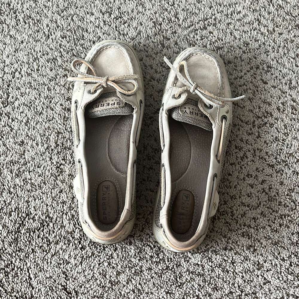 sperry brand shoes